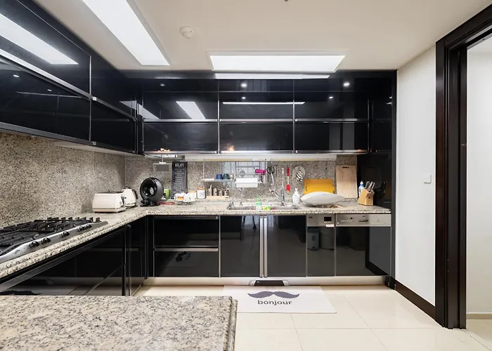 2400sqft On The 1sec For Big Family Apartment
