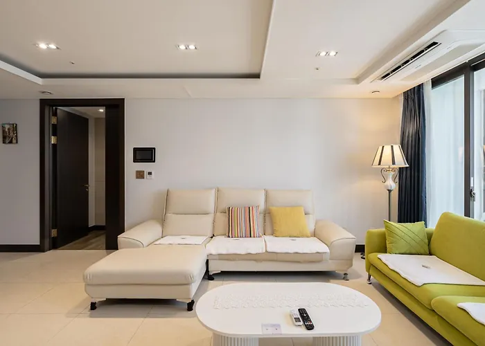 2400sqft On The 1sec For Big Family Apartment